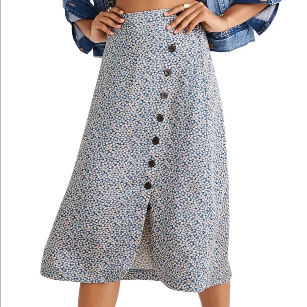 Button-Wrap Skirt in Bitsy Floral